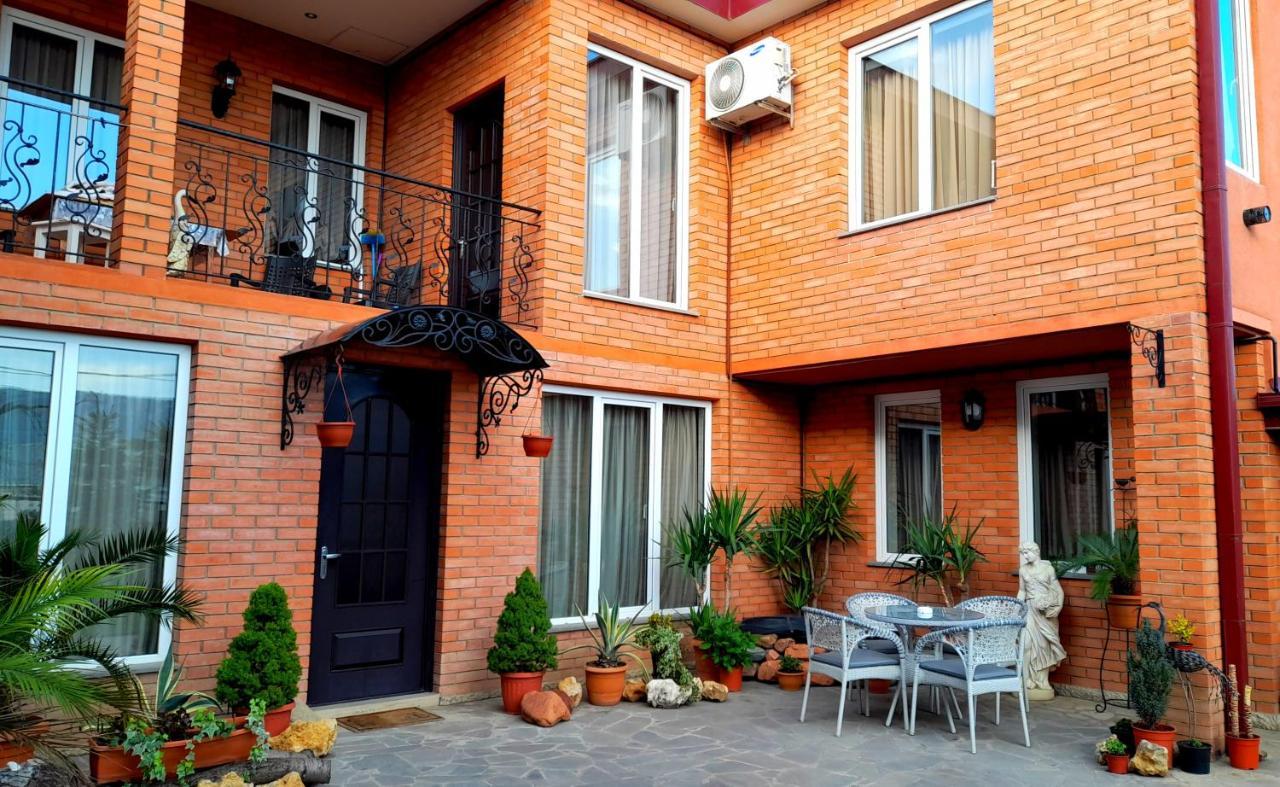 Green Garden Tbilisi Ngoại thất bức ảnh