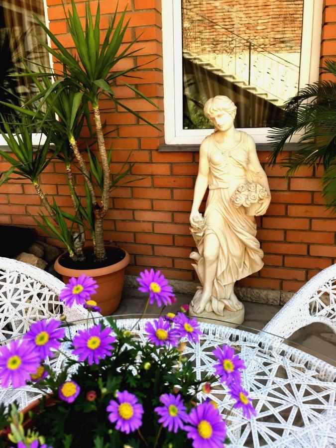 Green Garden Tbilisi Ngoại thất bức ảnh